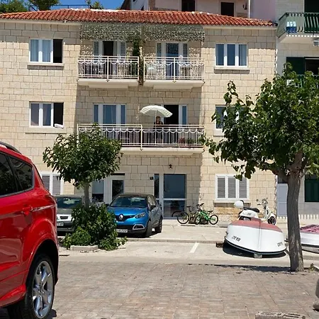 Villa Leo Beach Apartment Podgora Exterior photo